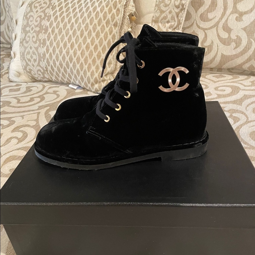 Chanel Womens Velvet Boots Size EU 37 ( 7 US)